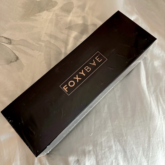 Foxybae Rose Gold Blowout Dryer Brush - Picture 2 of 4